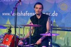 The_Pinpricks@2021-08-07_Kiel_Bootshafen_01