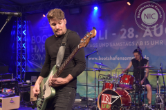 The_Pinpricks@2021-08-07_Kiel_Bootshafen_02